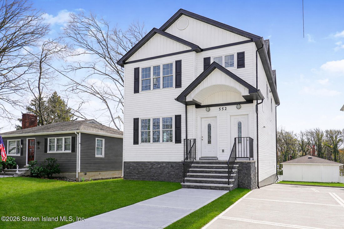 House in New York, New York, United States 3 - 17612040