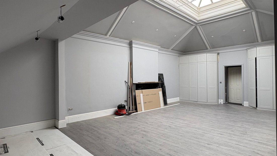 Apartment in Earls Court, Kensington And Chelsea, England 1 - 17645138