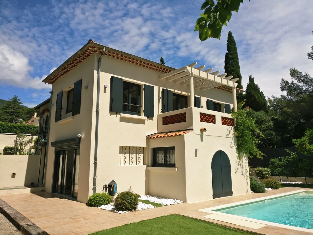 Estate in Nord, Cavalaire-sur-Mer, France 1 - 17656061