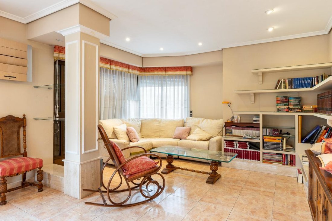 House in Torrent, Valencian Community, Spain 2 - 17649060