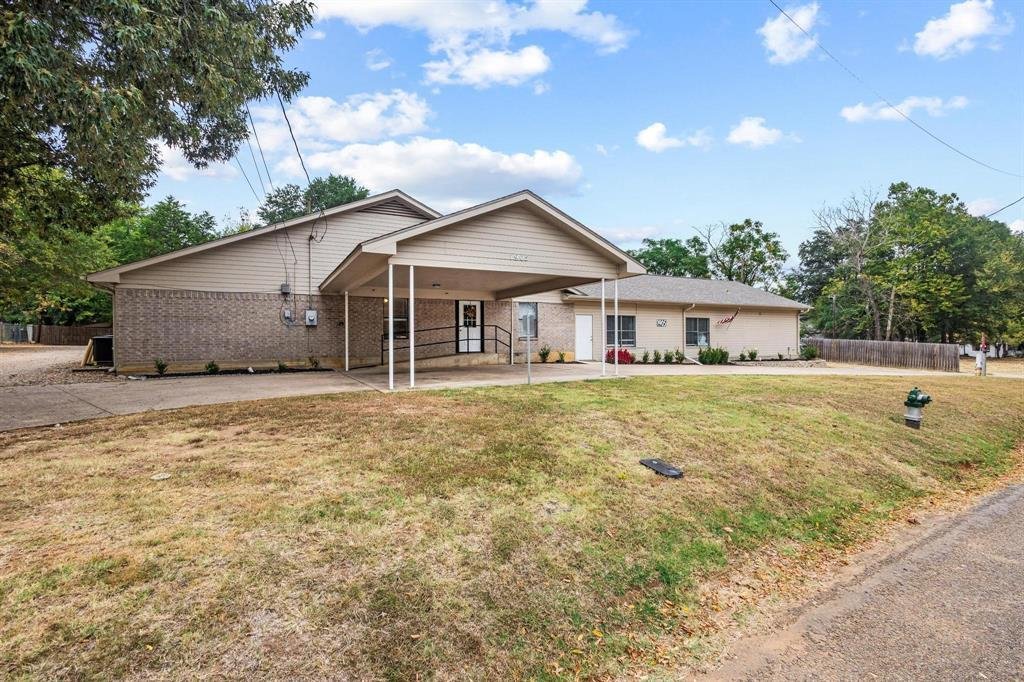 Paris, Texas, United States 1 - 17660062