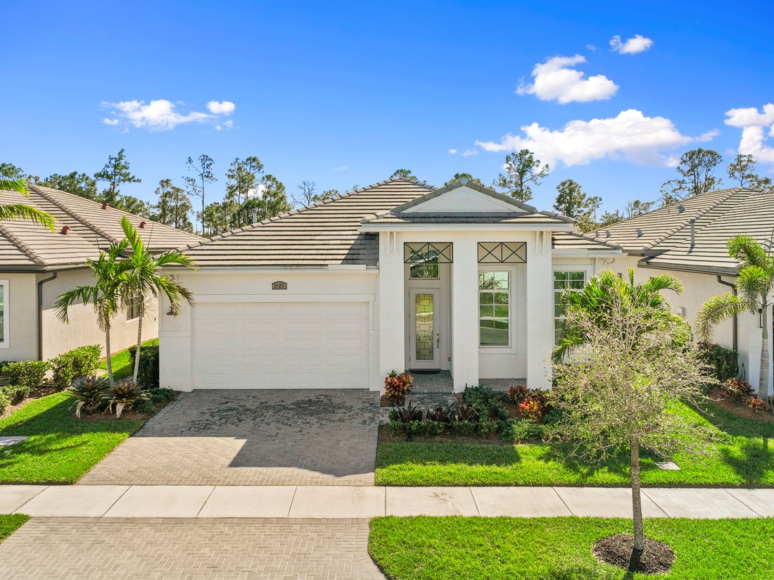 Port St. Lucie, Florida, United States 2 - 17644374