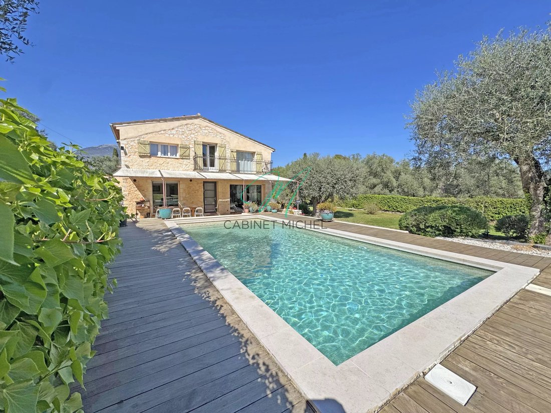 House in Le Rouret, Provence-Alpes-Côte d'Azur, France 4 - 17648115