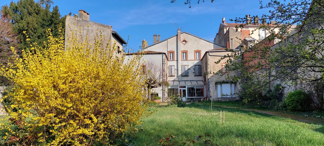 House in Est, Riom, France 1 - 17646408