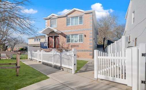 House in New York, New York, United States 1
