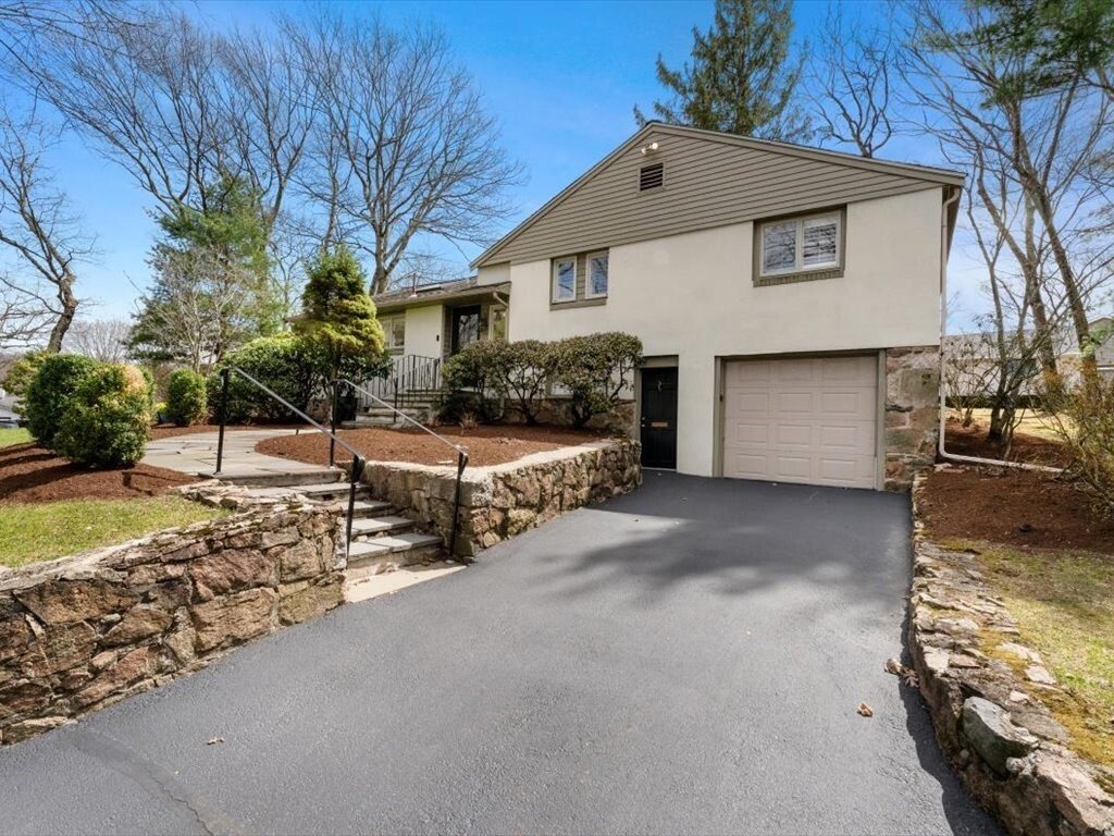 House in Wellesley, Massachusetts, United States 3 - 17651737