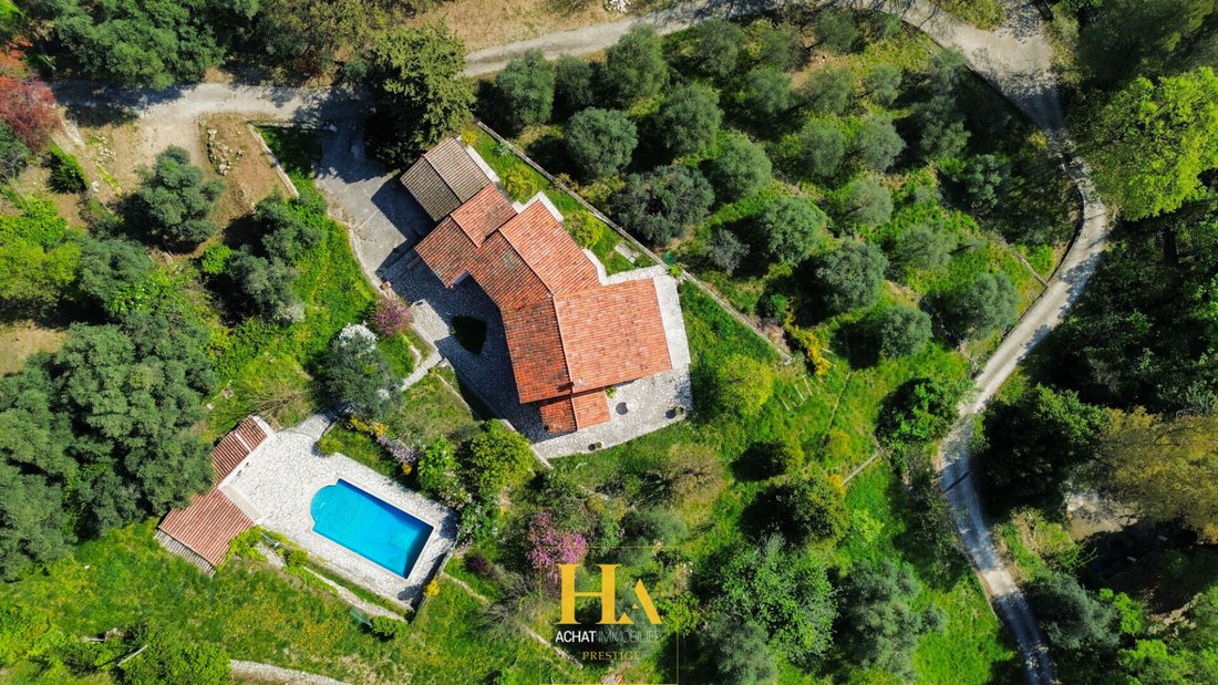 Villa in Grasse, Provence-Alpes-Côte d'Azur, France 3 - 17431823