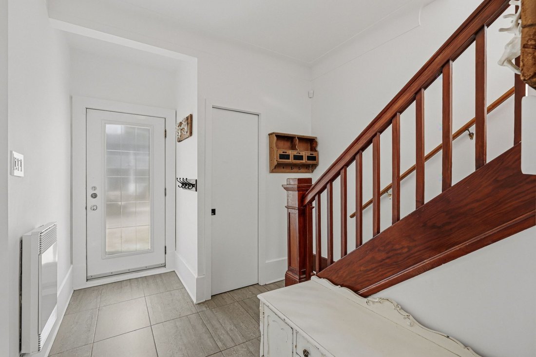 House in Saint-Lambert, Quebec, Canada 3 - 17656079