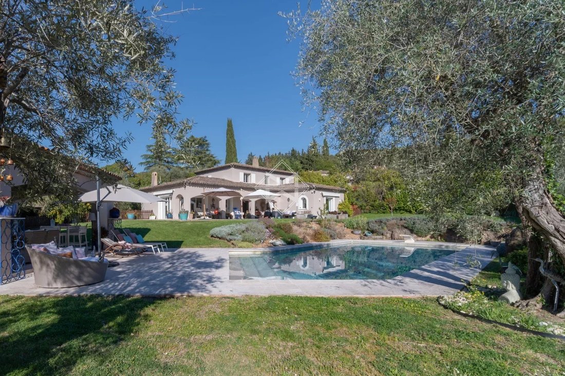 Villa in Mougins, Provence-Alpes-Côte d'Azur, France 1 - 17645338