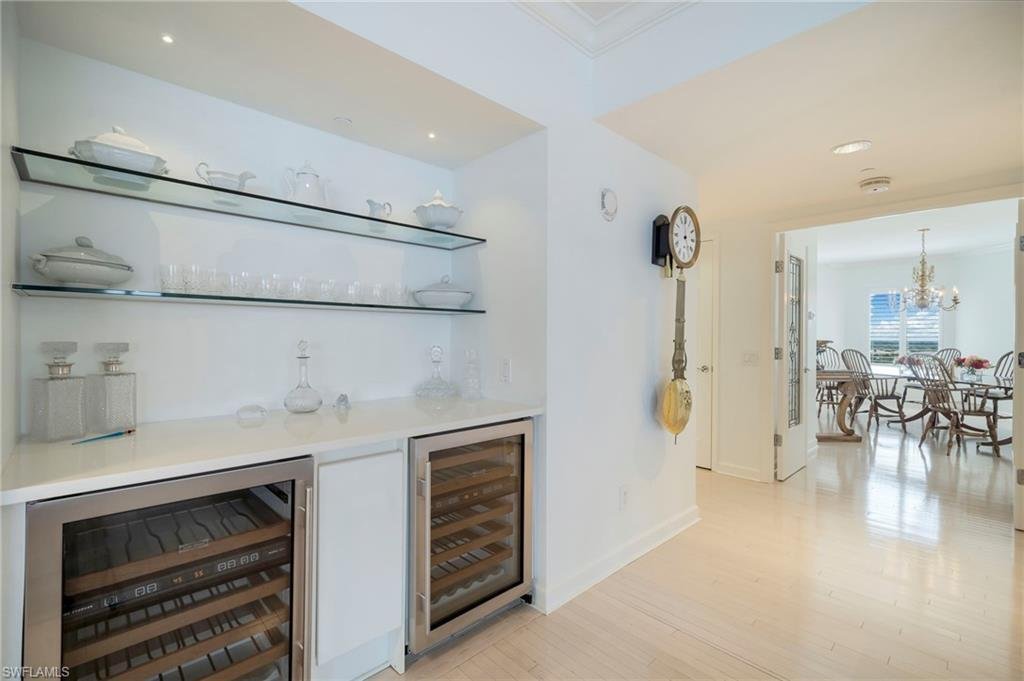 Condo in Naples, Florida, United States 5 - 17658060
