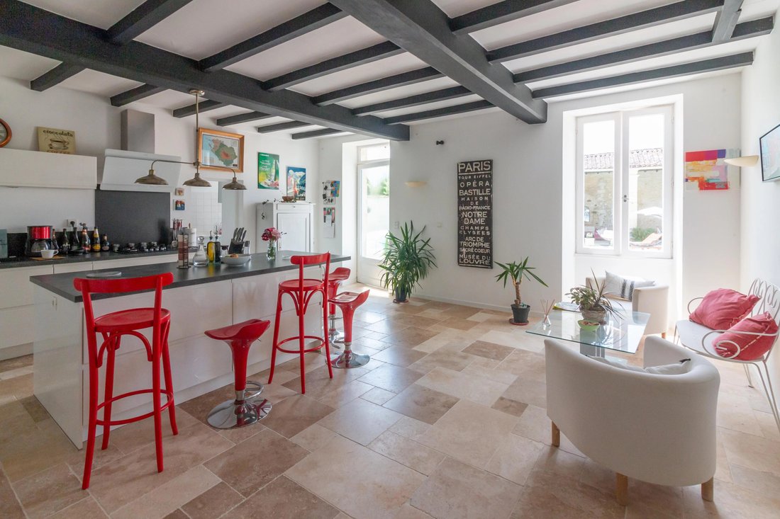 House in Saint-Sulpice-de-Cognac, Val-de-Cognac, France 4 - 17649096