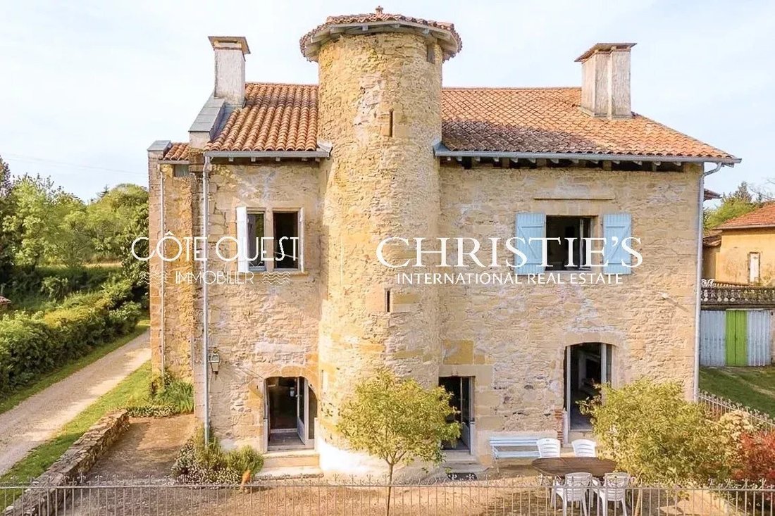 Villa in Saubusse, Nouvelle-Aquitaine, France 1 - 17658041