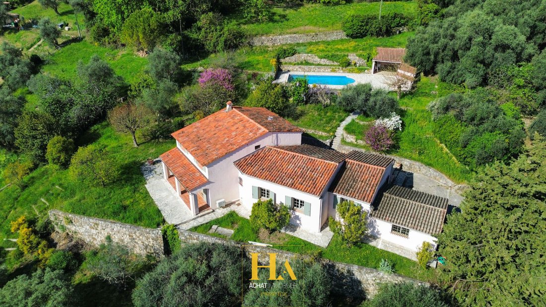 Villa in Grasse, Provence-Alpes-Côte d'Azur, France 1 - 17431823
