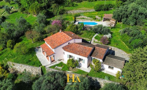 Villa in Grasse, Provence-Alpes-Côte d'Azur, France 1