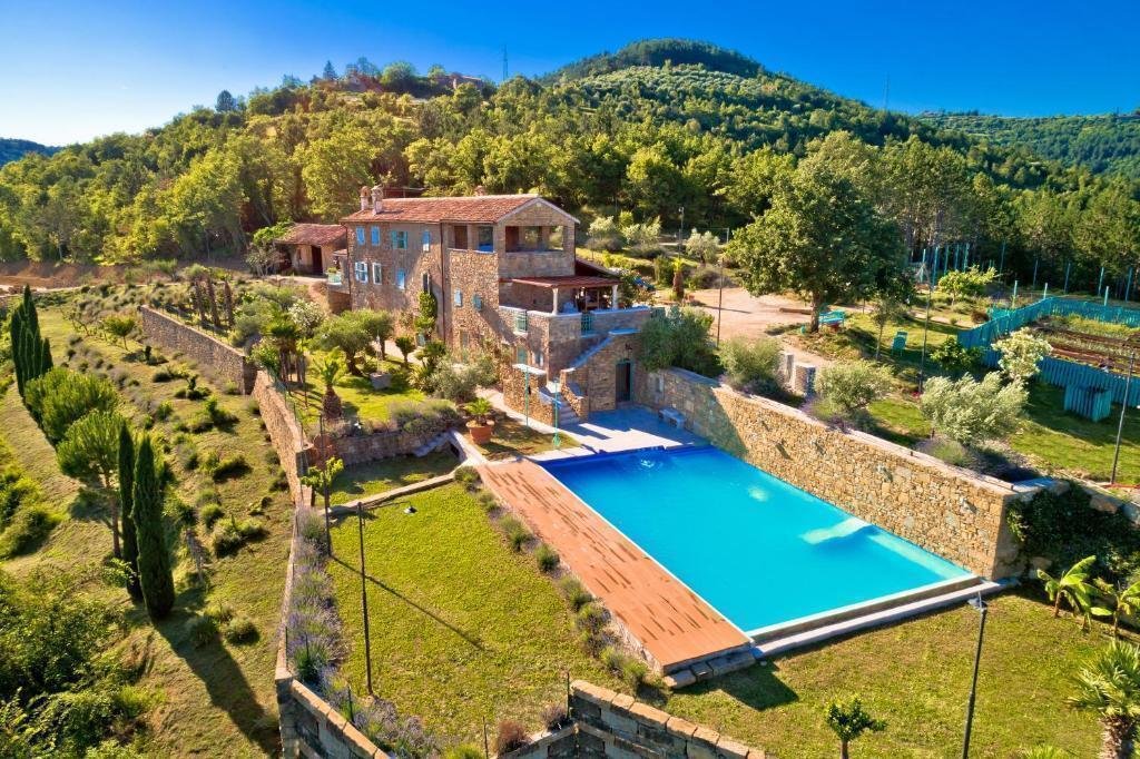 Villa in Opcina Motovun, Istria County, Croatia 2 - 17650790