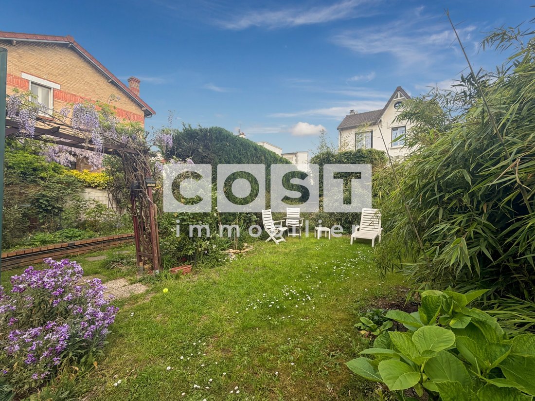 House in Bois-Colombes, Ile-de-France, France 2 - 17651354
