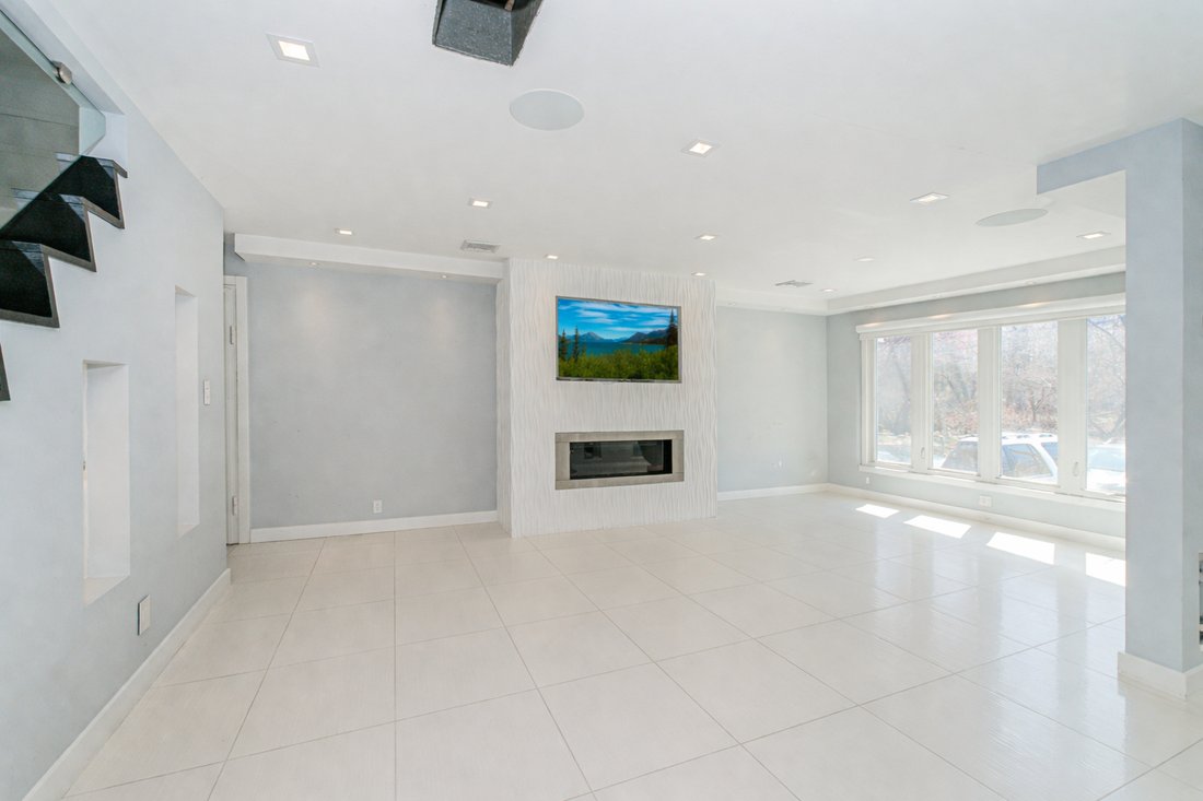 House in New York, New York, United States 3 - 17646227