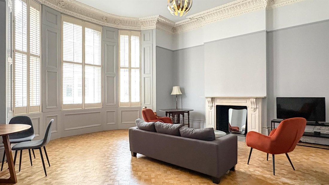 Apartment in Earls Court, Kensington And Chelsea, England 3 - 17645133