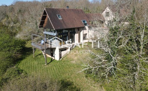 Haus in Rouffignac-Saint-Cernin-de-Reilhac, Nouvelle-Aquitaine, Frankreich 1