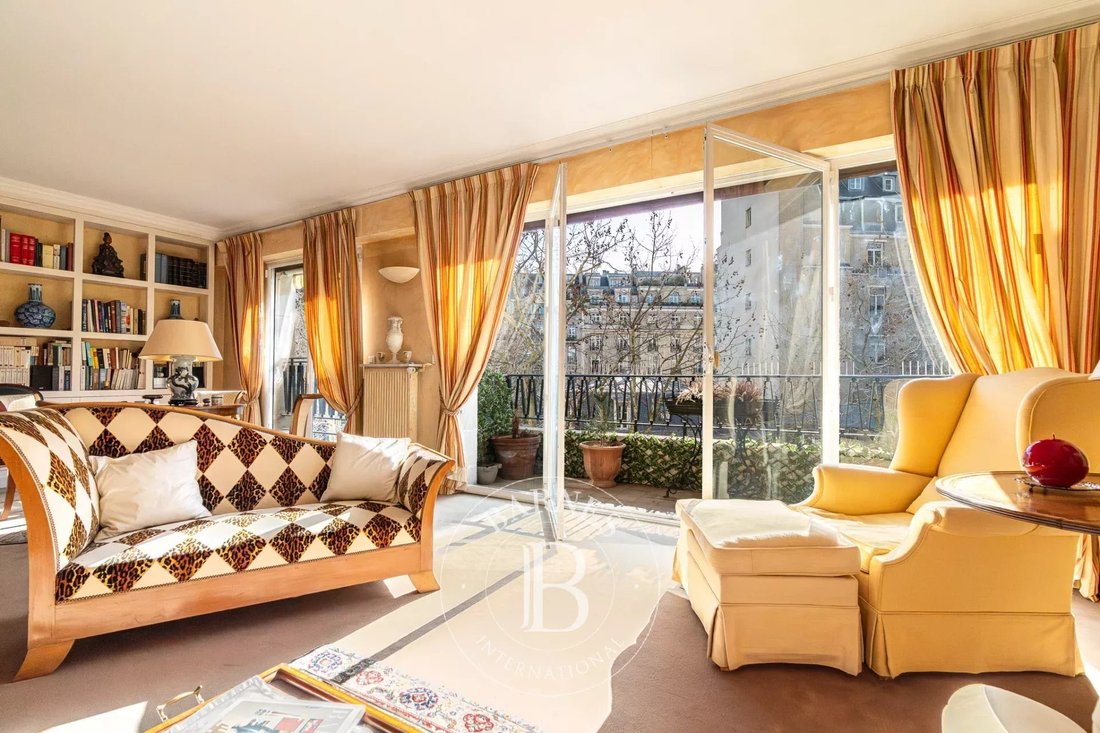 Apartment in Porte Dauphine, Paris 16e Arrondissement, Paris 2 - 17645102