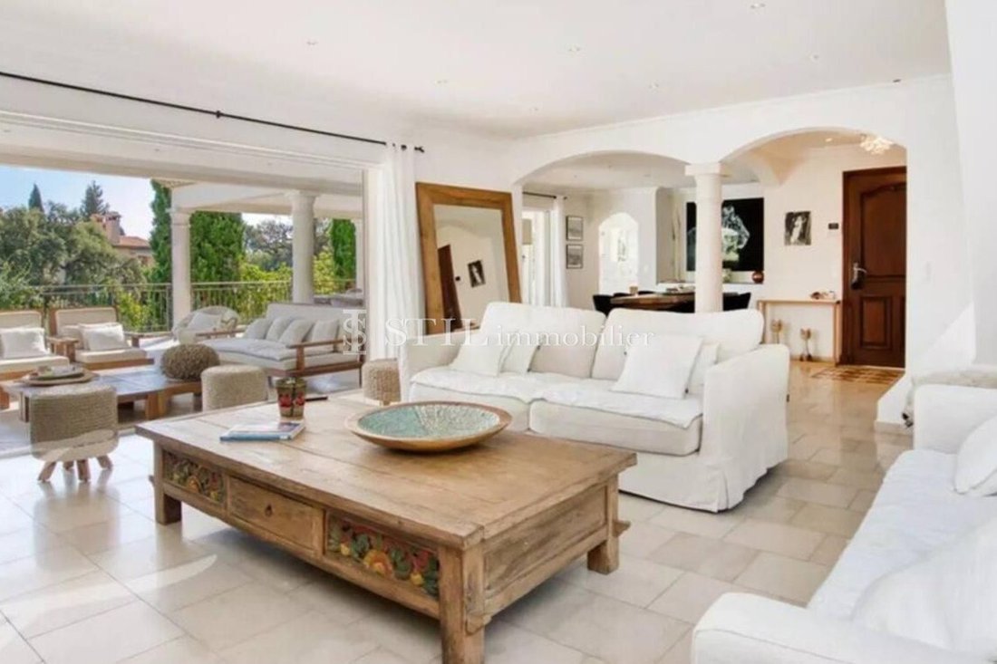 Villa in Ville-Les Saquedes-Le Bouillonnet, Sainte-Maxime, France 3 - 12976806