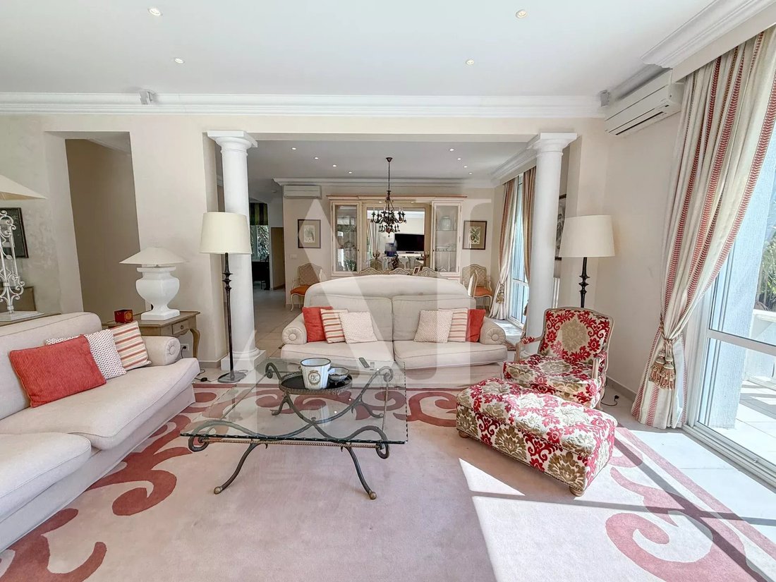 Villa in French Riviera, Provence-Alpes-Côte d'Azur, France 4 - 17654311