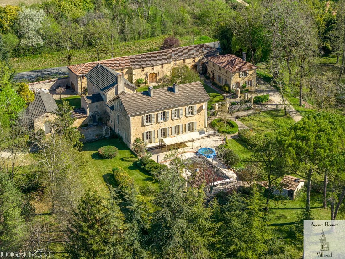 Estate in Saint-Front-sur-Lemance, Nouvelle-Aquitaine, France 1 - 17456454