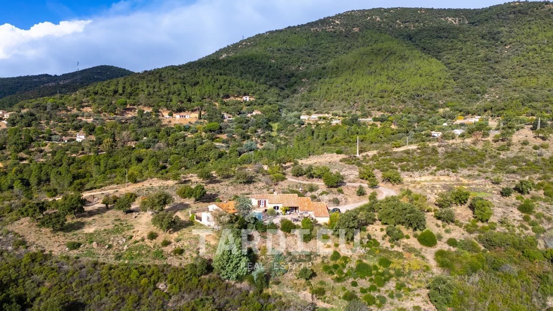 House in Le Cannet-des-Maures, Provence-Alpes-Côte d'Azur, France 2 - 16220420