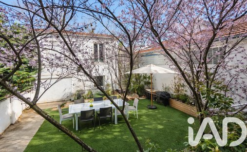 House in Mocquet, Joinville-le-Pont, France 1