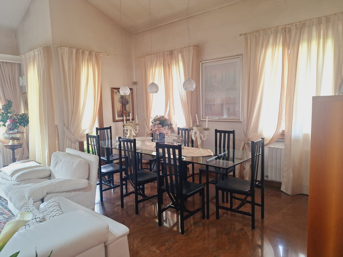 Villa in Castelfranco Veneto, Veneto, Italy 5 - 17650440