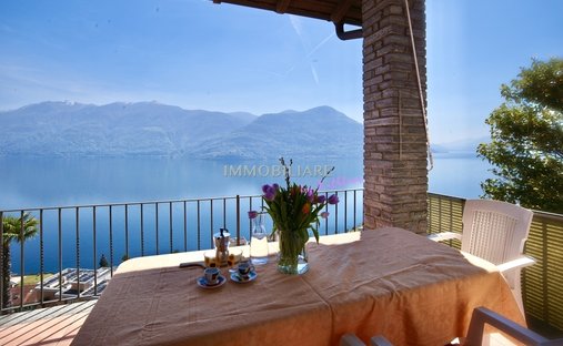 Haus in Brissago TI, Tessin, Schweiz 1