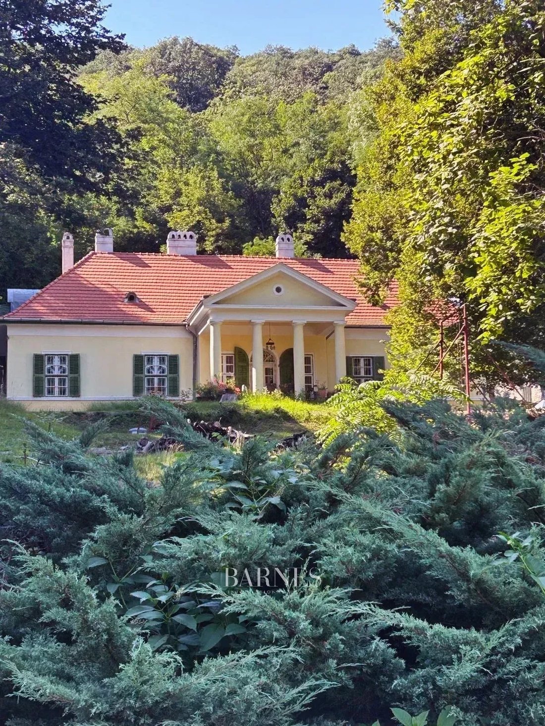 Estate in Esztergom, Komárom-Esztergom, Hungary 1 - 16956011