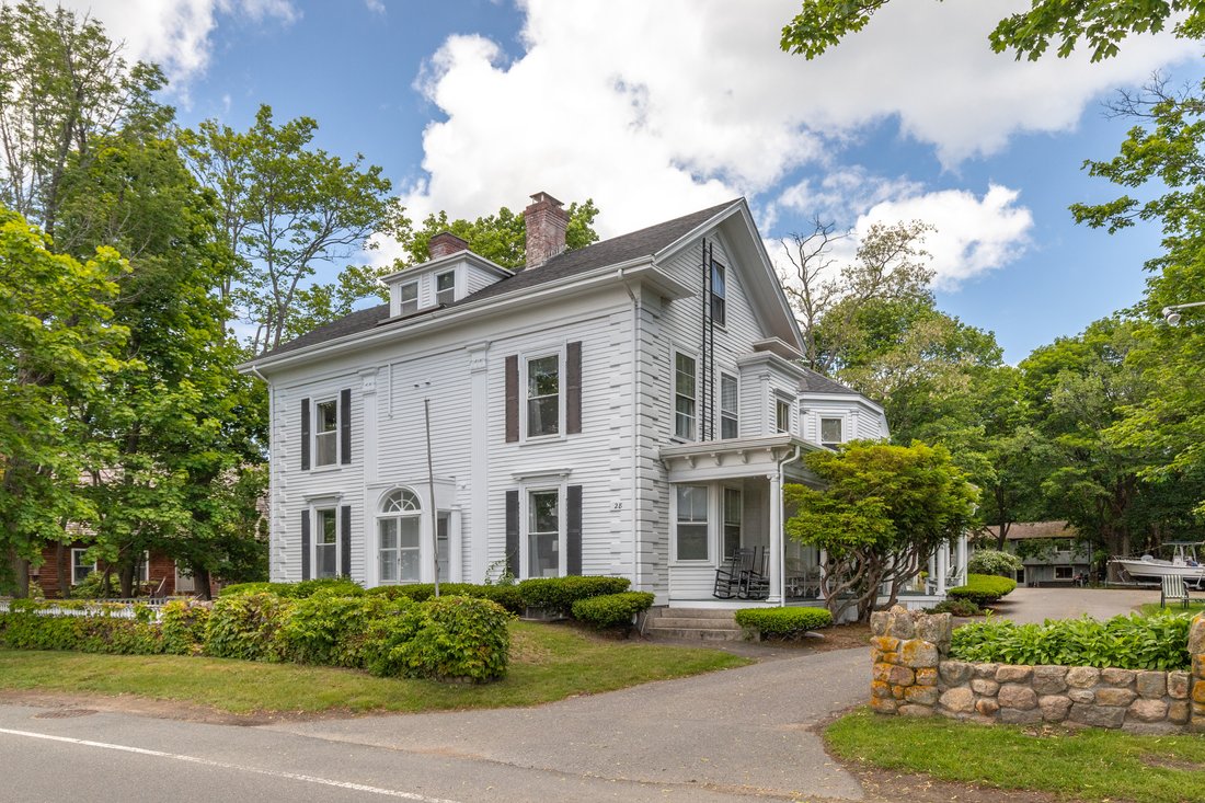 House in Gloucester, Massachusetts, United States 2 - 17644633