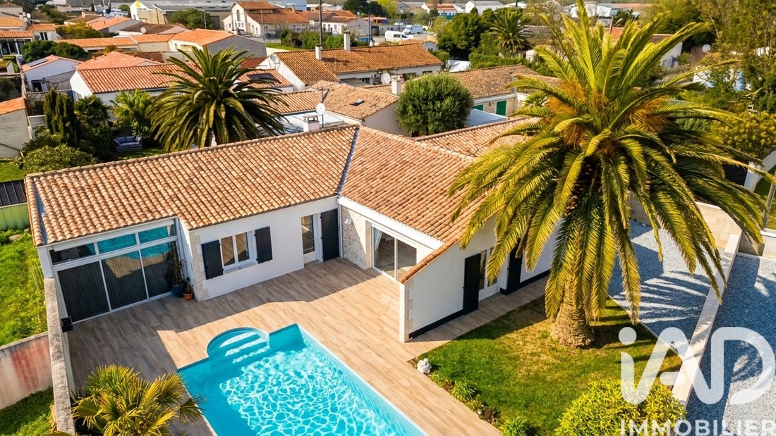 House in Saint-Pierre-d'Oléron, Nouvelle-Aquitaine, France 1 - 17370349