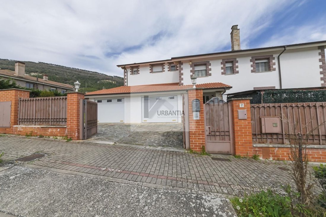 Villa in Berrioplano / Berriobeiti, Navarre, Spain 2 - 17648287