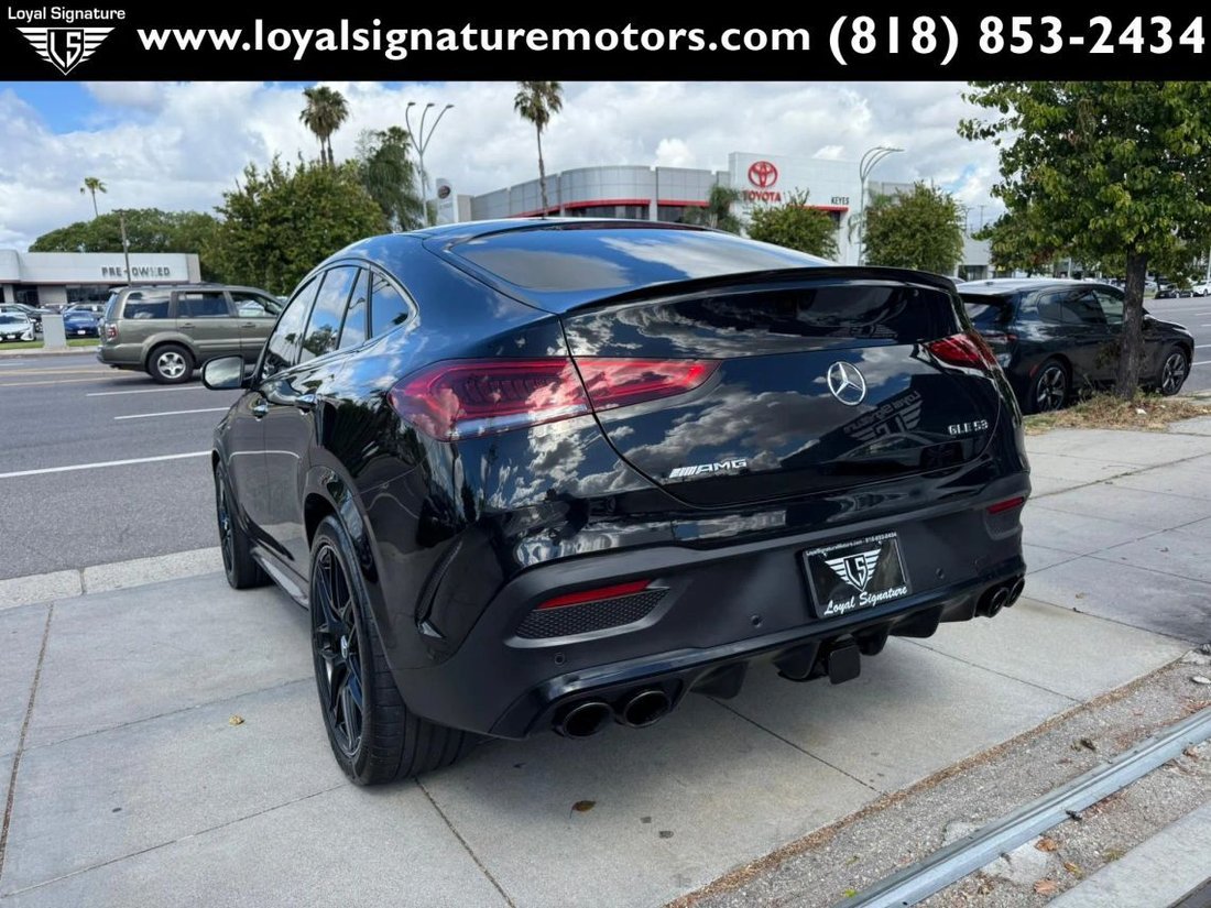 Suv in Van Nuys, CA, United States 5 - 17659430