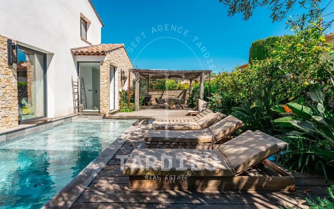 House in Zone Ouest Urbaine, Saint-Tropez, France 2 - 16582017