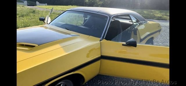 Dodge Challenger in Calverton, NY, United States 4 - 17660127