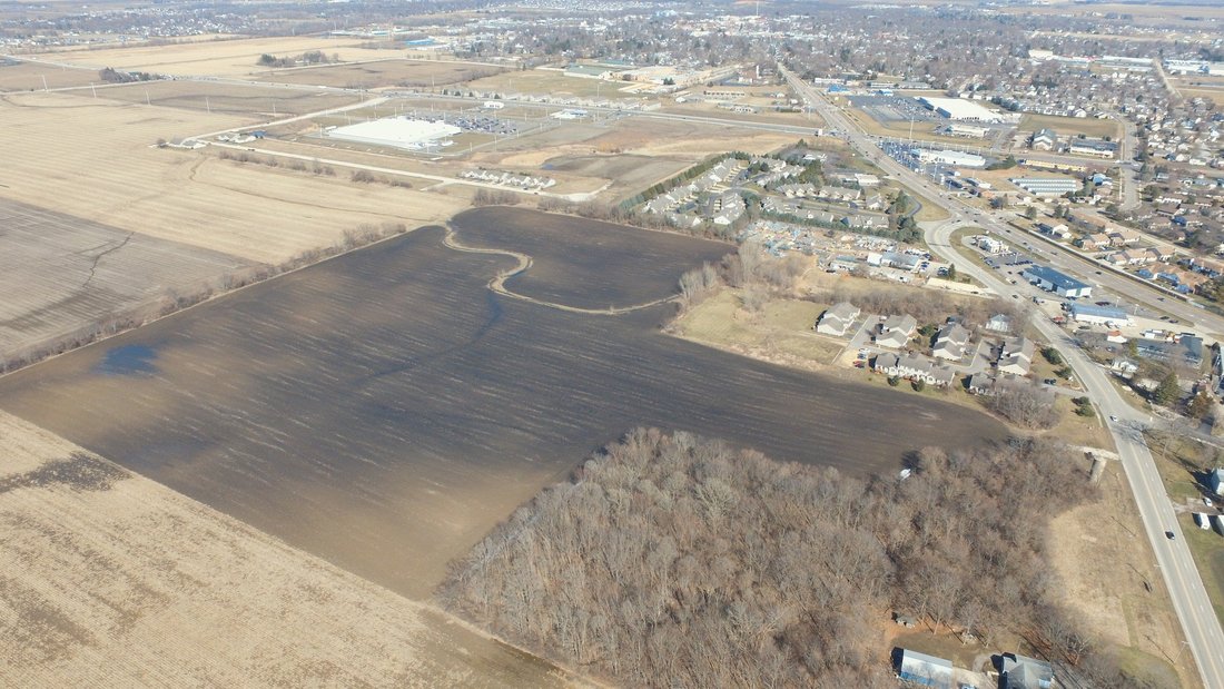 Farm Ranch in Sycamore, Illinois, United States 4 - 17651051
