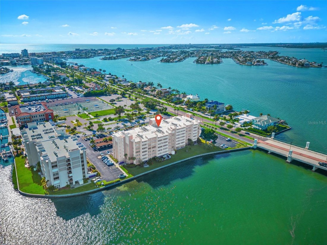 Condo in Treasure Island, Florida, United States 1 - 17649256