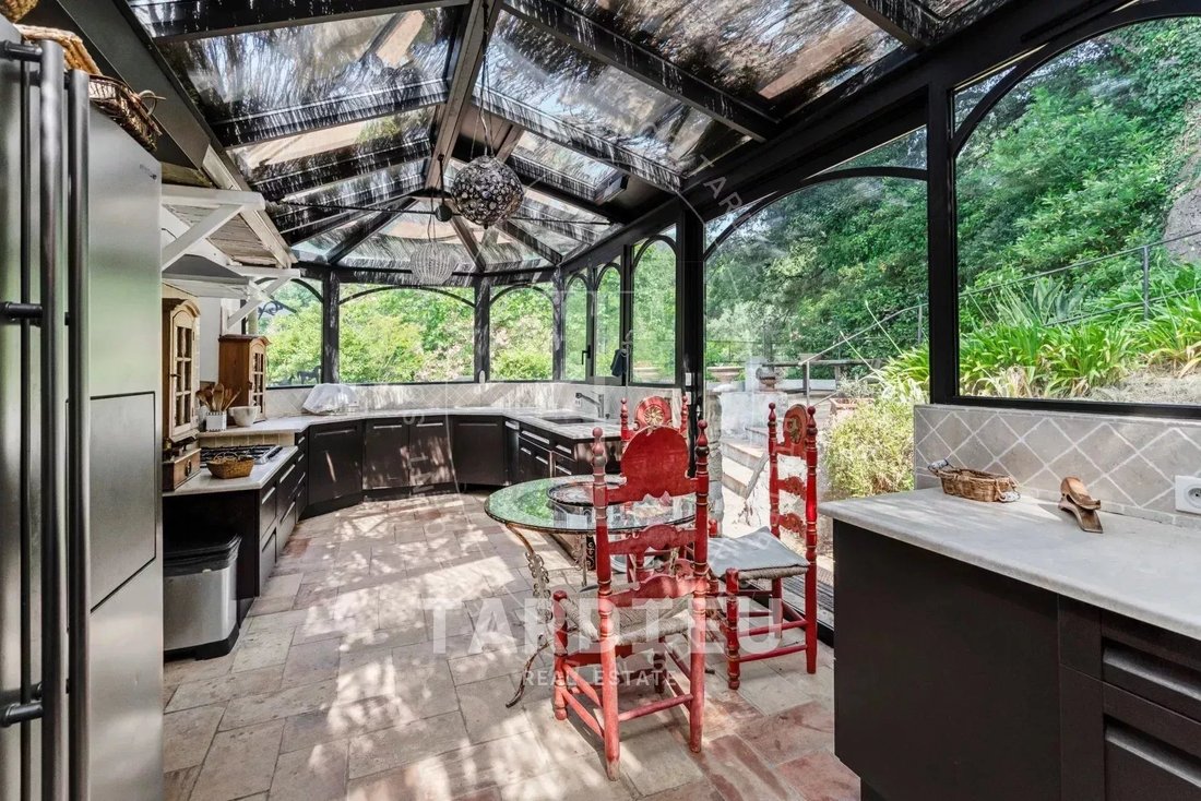 Villa in Grimaud, Provence-Alpes-Côte d'Azur, France 4 - 15802435