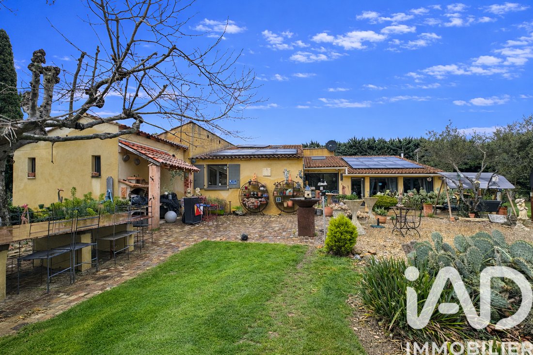 Maison à Le Thor, Provence-Alpes-Côte d'Azur, France 1 - 17389869