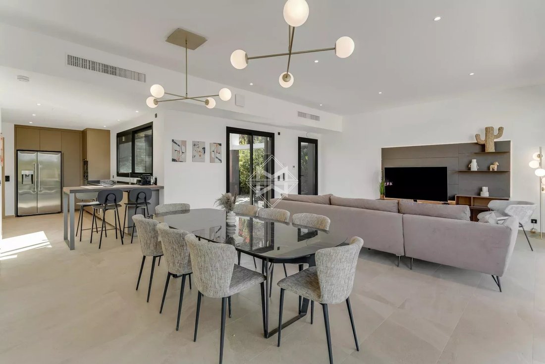 Villa in Gassin, Provence-Alpes-Côte d'Azur, France 4 - 17602763