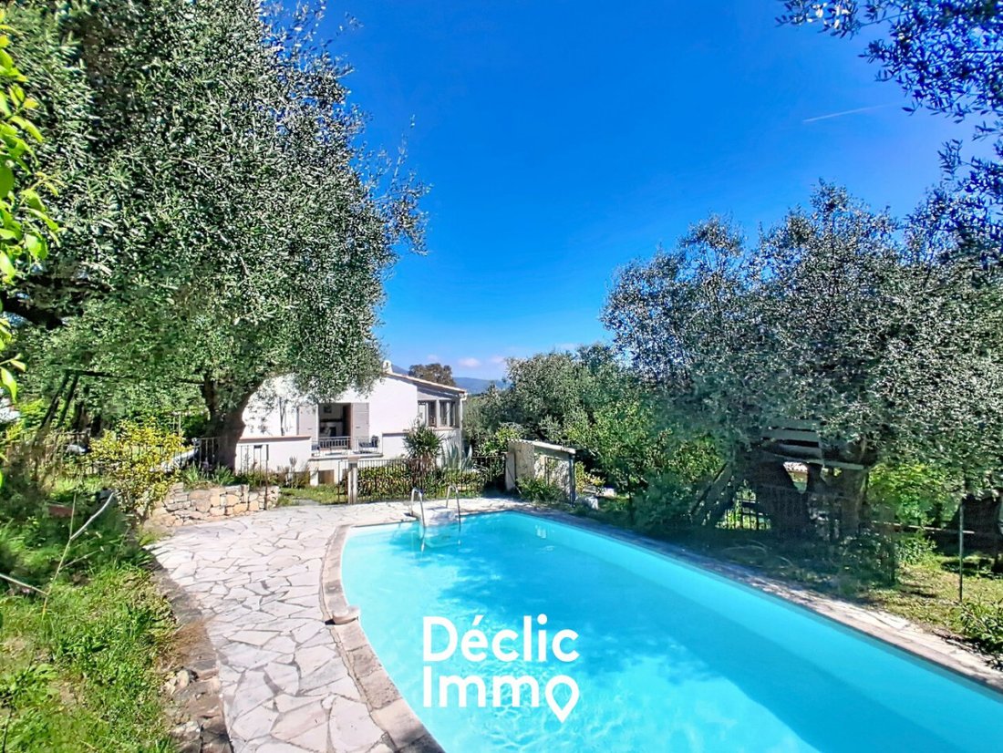 House in Le Rouret, Provence-Alpes-Côte d'Azur, France 1 - 17649927