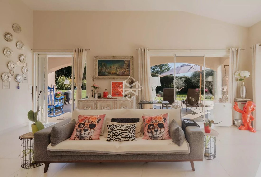 Villa in Mougins, Provence-Alpes-Côte d'Azur, France 5 - 17645338