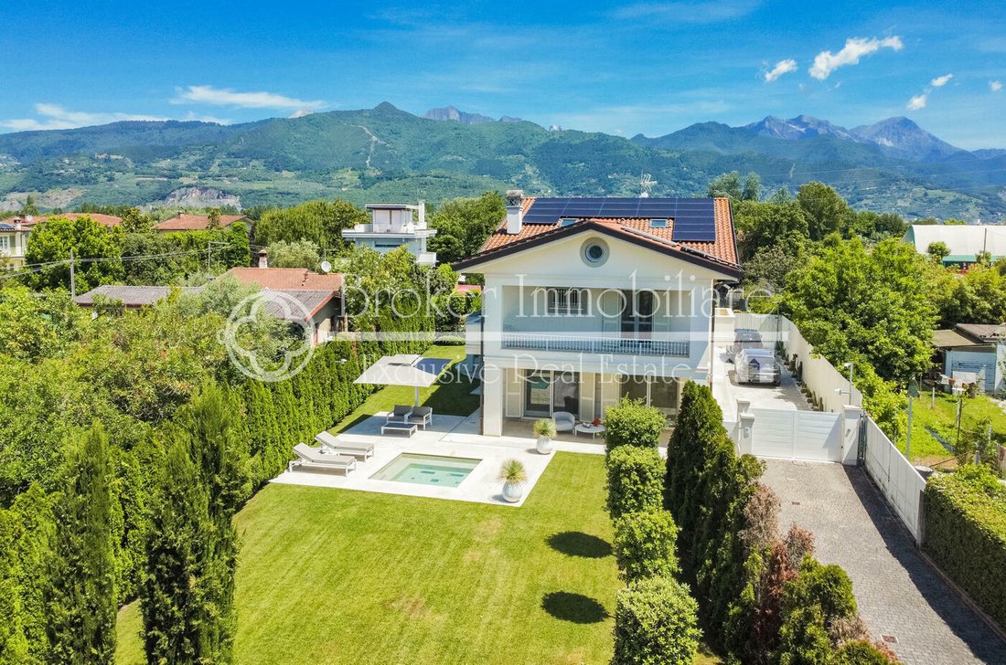 Villa in Center, Forte dei Marmi, Tuscany 2 - 15754332