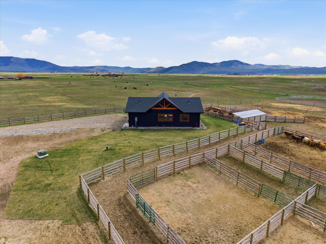 House in Hot Springs, Montana, United States 1 - 17646323
