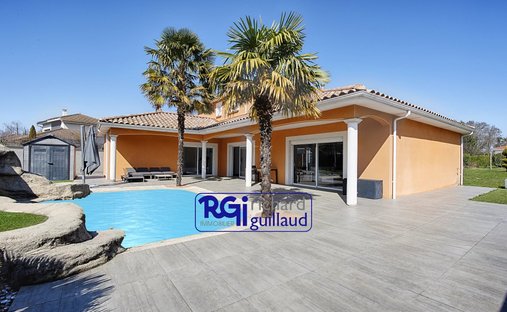 House in Nord, La Tour-du-Pin, France 1
