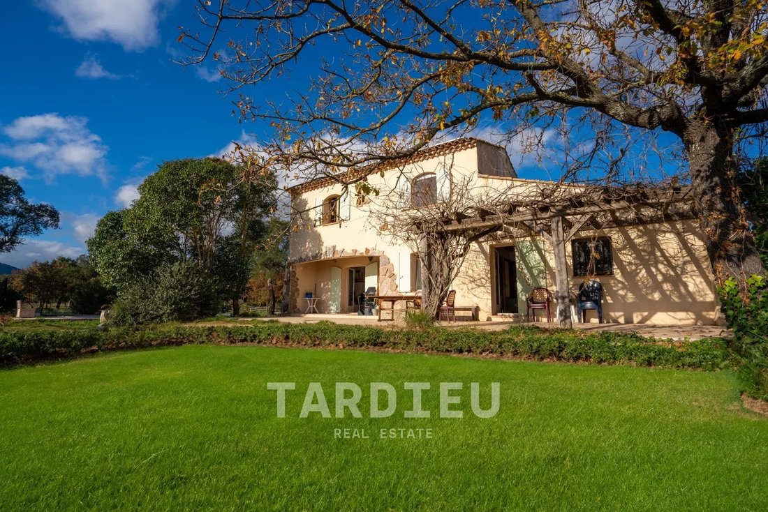 House in Centre Ville, Cogolin, France 1 - 17568771