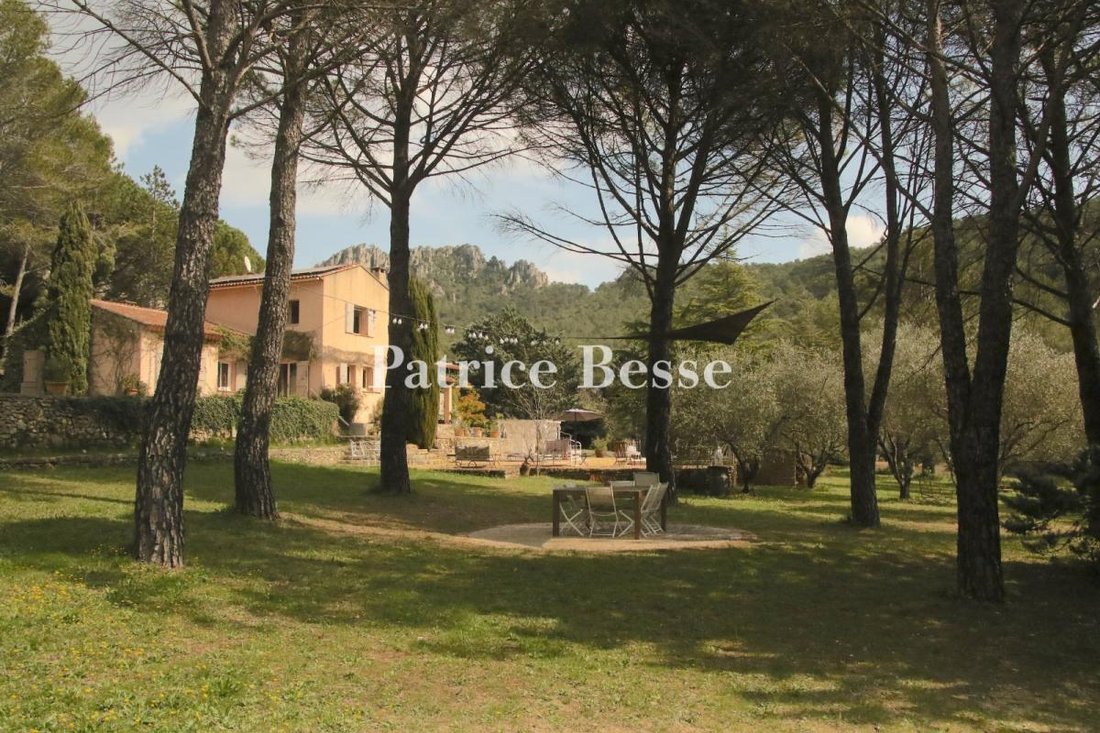 House in Brignoles, Provence-Alpes-Côte d'Azur, France 1 - 17648121